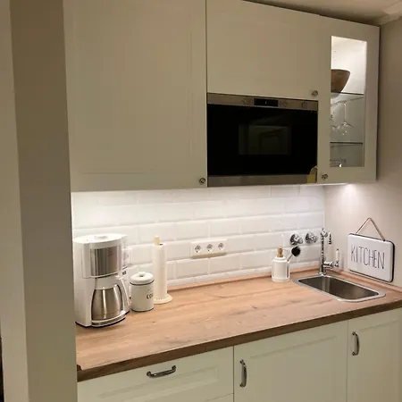 No 8 Stilvolles 2 Personen Mit Separatem Eingang Mit Direkter Zuganbindung Lägenhet *