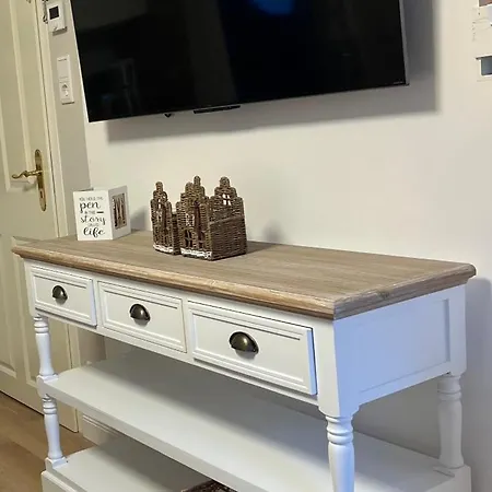 Lägenhet No 8 Stilvolles 2 Personen Mit Separatem Eingang Mit Direkter Zuganbindung