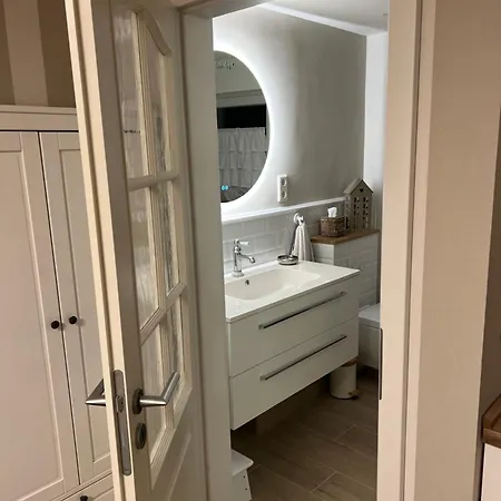 No 8 Stilvolles 2 Personen Mit Separatem Eingang Mit Direkter Zuganbindung * Flintbek