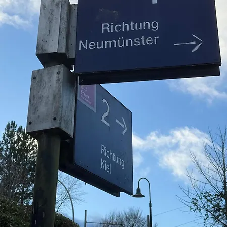 No 8 Stilvolles 2 Personen Mit Separatem Eingang Mit Direkter Zuganbindung * Flintbek