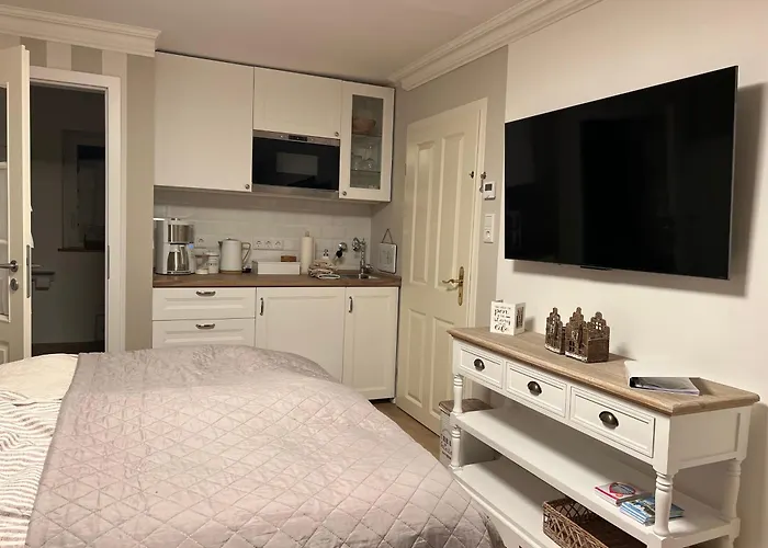 No 8 Stilvolles 2 Personen Mit Separatem Eingang Mit Direkter Zuganbindung Διαμέρισμα *