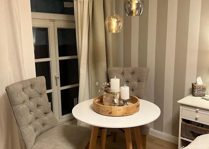 Διαμέρισμα No 8 Stilvolles 2 Personen Mit Separatem Eingang Mit Direkter Zuganbindung